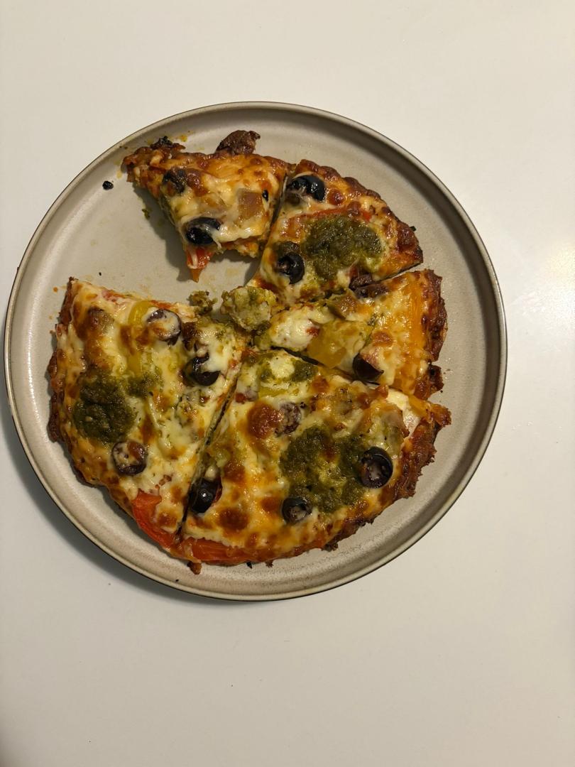 Cauliflower pizza